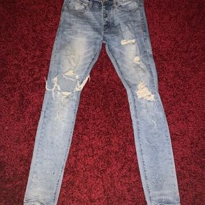 Mintcrew Distressed Jeans